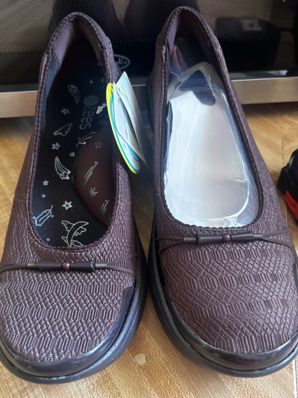 Bzees Brown Woven Slip-On Flats